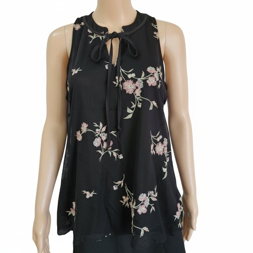 Chenault Sleeveless Top Embroidered Floral V Neckline Black Womens Size Large
